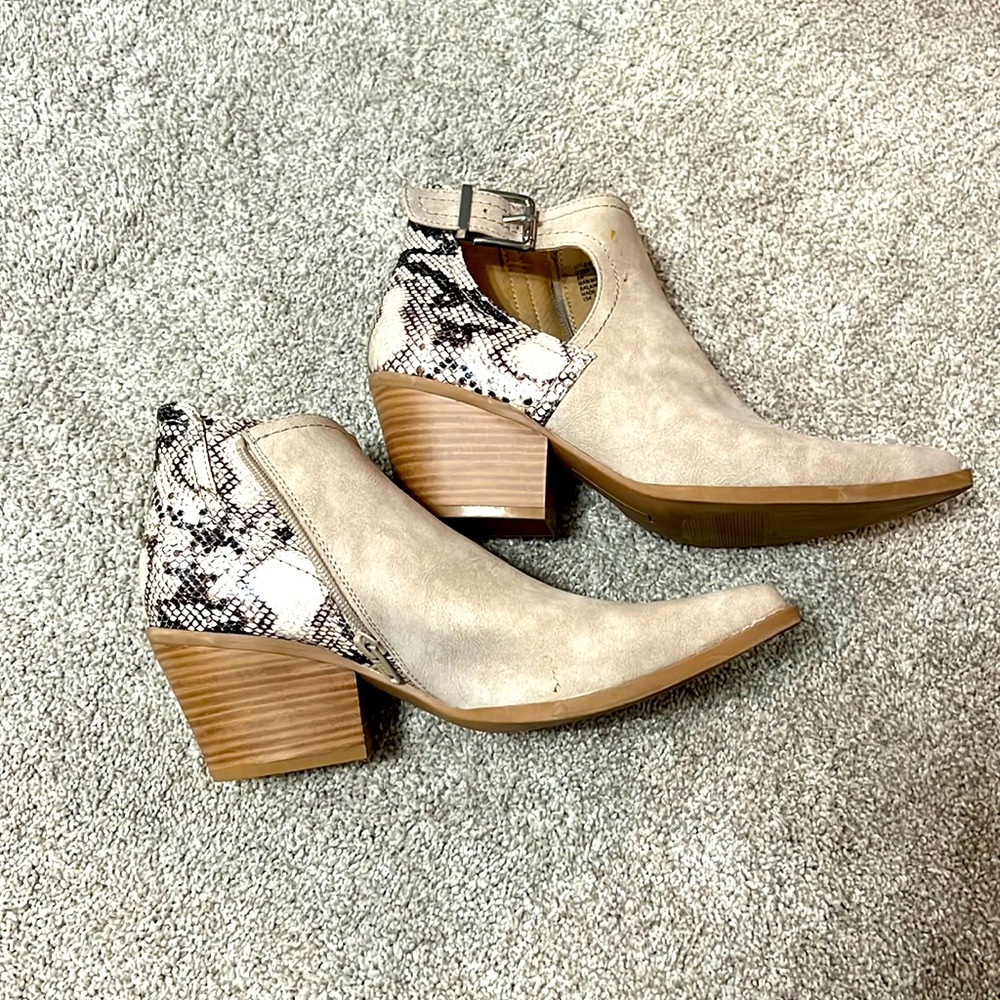 Worn once! Like new.
